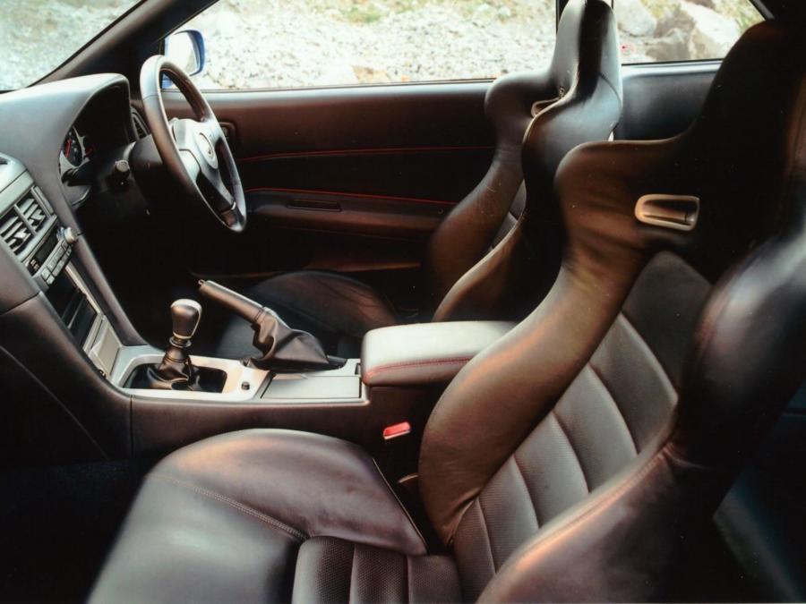  Nissan Skyline GT-R 1998 года  (фото 4 из 14)